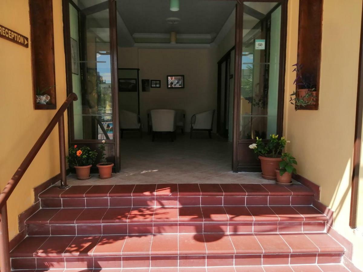 كوشاداسيه Oya Family Suites المظهر الخارجي الصورة